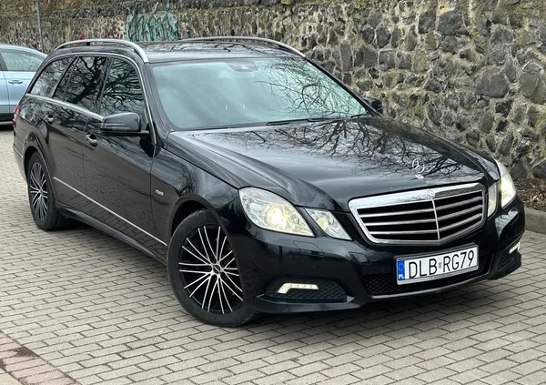 mercedes benz Mercedes-Benz Klasa E cena 42900 przebieg: 297000, rok produkcji 2009 z Gdynia